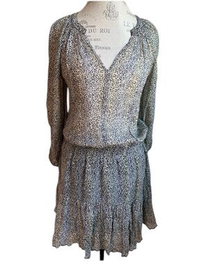 Velvet by Graham & Spencer Leopard Print Dress V Neck Long Sleeve Size M Chiffon